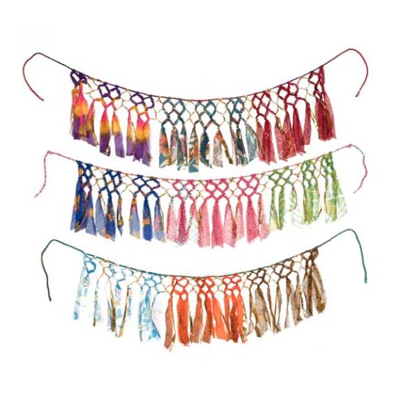 recycled-sari-and-gold-macrame-garland-4